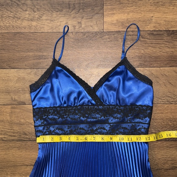 Betsey Johnson New York Size 4 Vintage Accordion Pleats Cobalt Blue Dress Y2K - Picture 15 of 17